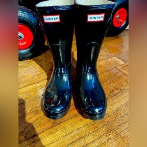 Short Gloss Hunter Boots with Hunter Socks